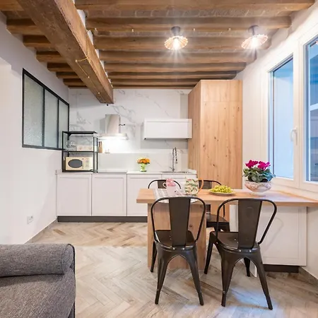 Guesthost - Bixio 29 4 And 6