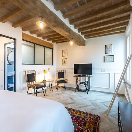 Guesthost - Bixio 29 4 And 6 Parme