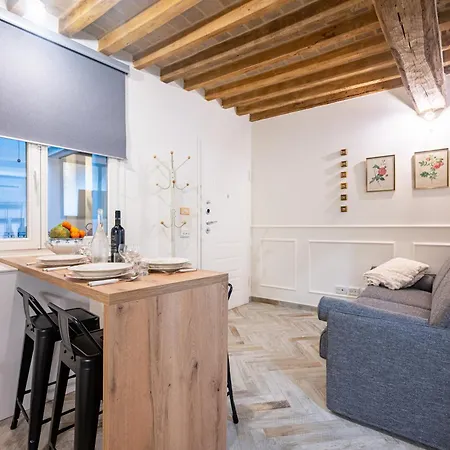 Guesthost - Bixio 29 4 And 6 Appartement Parme