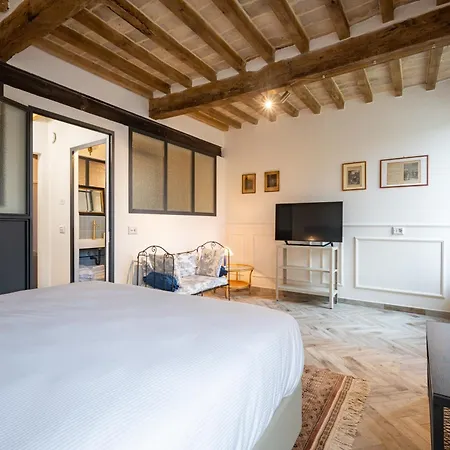 Guesthost - Bixio 29 4 And 6 Appartement Parme