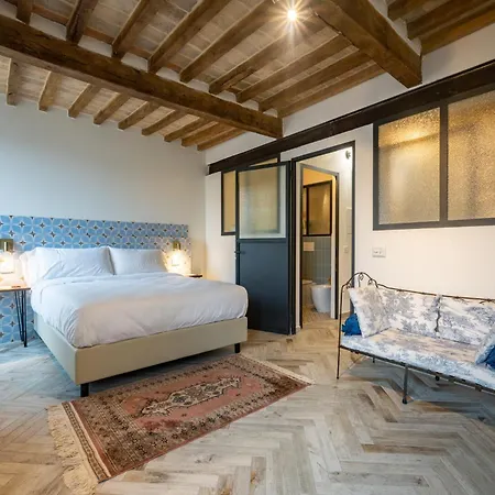 Guesthost - Bixio 29 4 And 6 Appartement Parme