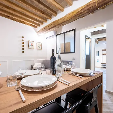 Guesthost - Bixio 29 4 And 6 * Parma